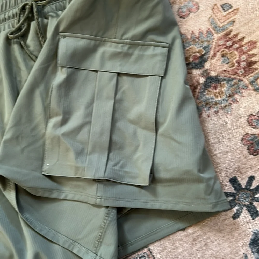 Green Cargo Skirt with Pockets Vively Size 2x - Picture 8 of 9